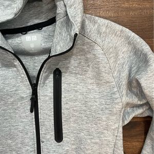 Uniqlo zip up